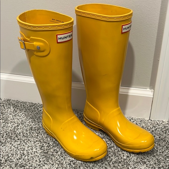 Hunter Kids Yellow Rain Boots - Picture 3 of 7